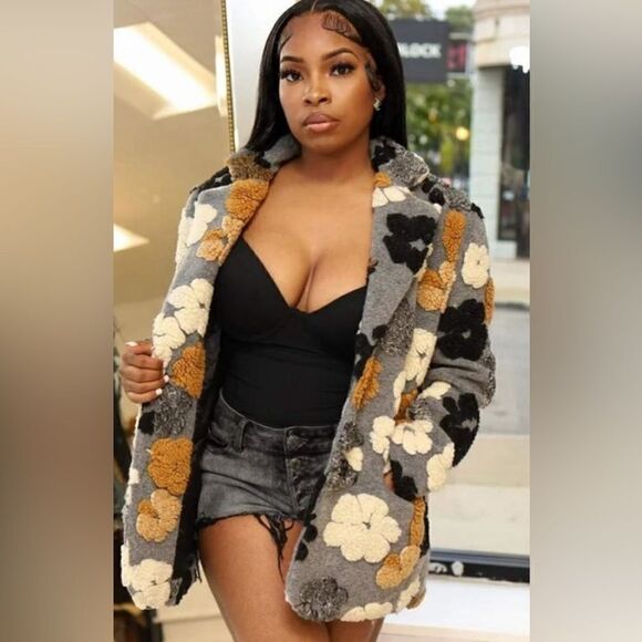 FLOWER TEDDY DETAIL JACKET - Picture 2 of 5